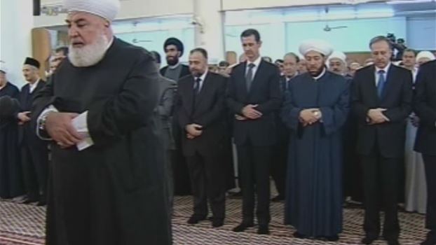 Syria's Assad prays at Damascus mosque / Pics